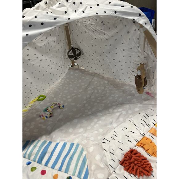 The Play Gym by Lovevery Stage-Based Developmental Activity Gym & Play Mat - Picture 3 of 6